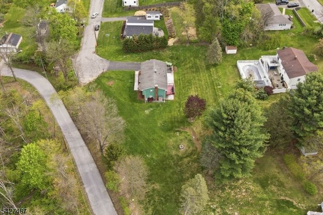 11 Davis Ter, Andover Twp., NJ 07860
