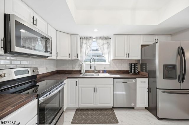 11 Davis Ter, Andover Twp., NJ 07860