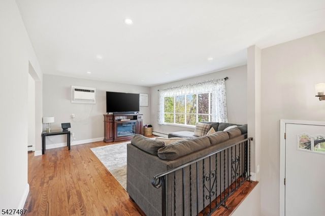 11 Davis Ter, Andover Twp., NJ 07860