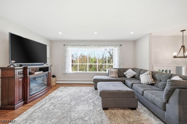 11 Davis Ter, Andover Twp., NJ 07860