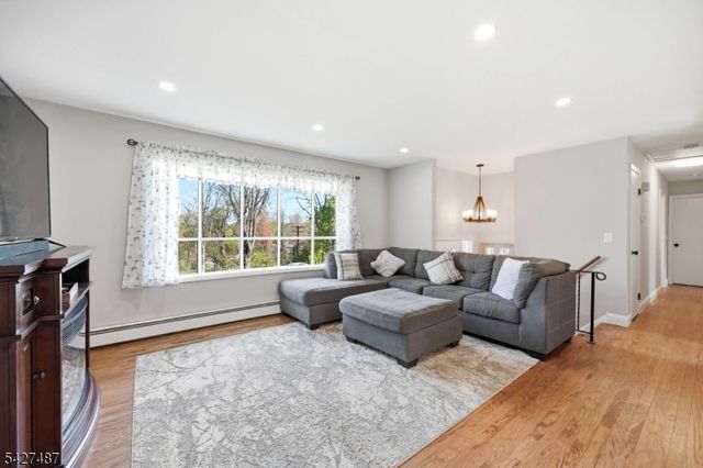 11 Davis Ter, Andover Twp., NJ 07860