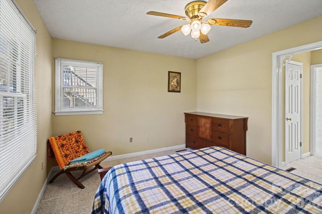 21 Sydney Lane, Asheville, NC 28806