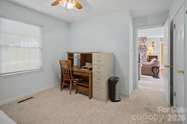 21 Sydney Lane, Asheville, NC 28806