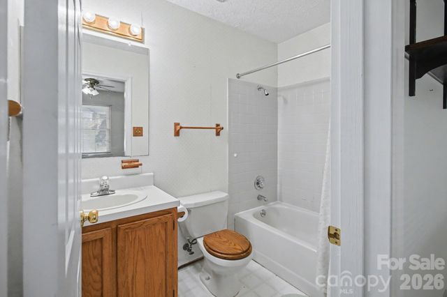 21 Sydney Lane, Asheville, NC 28806