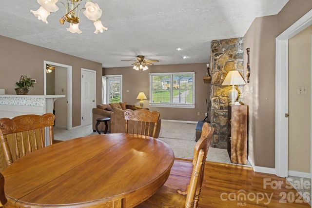 21 Sydney Lane, Asheville, NC 28806