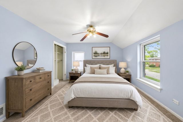 440 East Avenue, La Grange, IL 60525