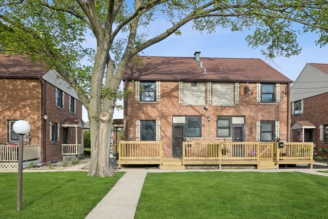 440 East Avenue, La Grange, IL 60525
