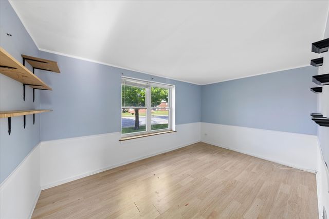 440 East Avenue, La Grange, IL 60525