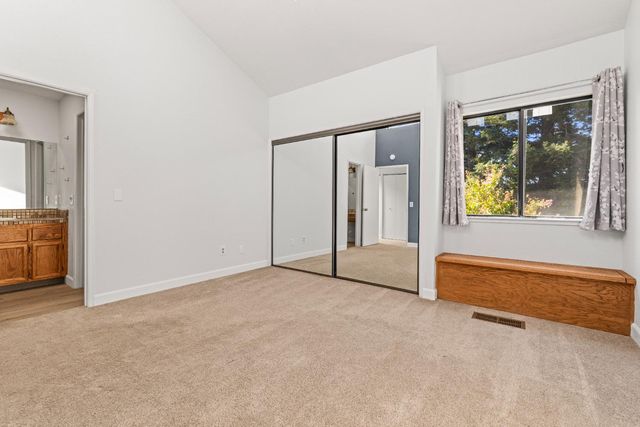 4027 Hollow Wood Ct, Carmichael, CA 95608