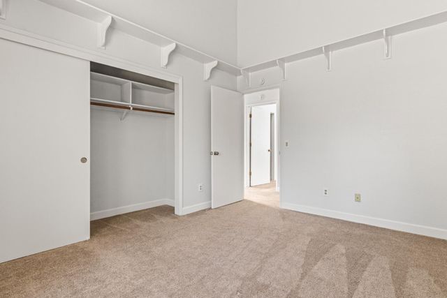 4027 Hollow Wood Ct, Carmichael, CA 95608