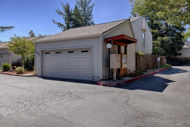 4027 Hollow Wood Ct, Carmichael, CA 95608