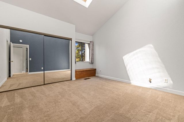 4027 Hollow Wood Ct, Carmichael, CA 95608