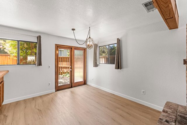 4027 Hollow Wood Ct, Carmichael, CA 95608