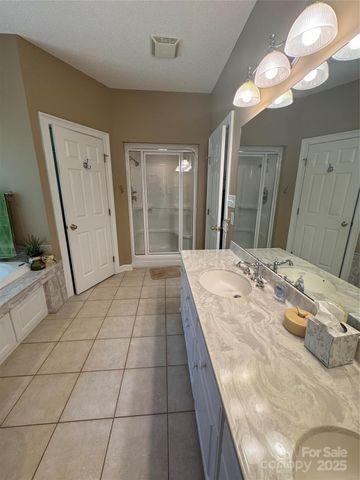2911 Weatherfield Drive, Lincolnton, NC 28092