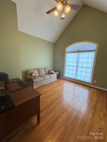 2911 Weatherfield Drive, Lincolnton, NC 28092
