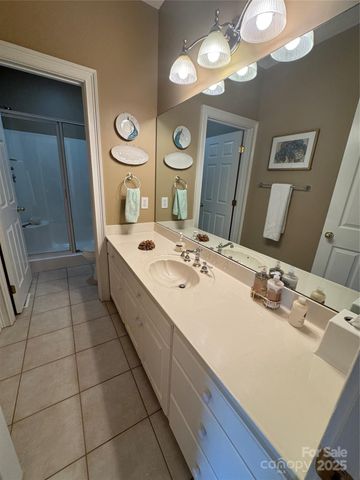 2911 Weatherfield Drive, Lincolnton, NC 28092