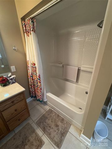 2911 Weatherfield Drive, Lincolnton, NC 28092