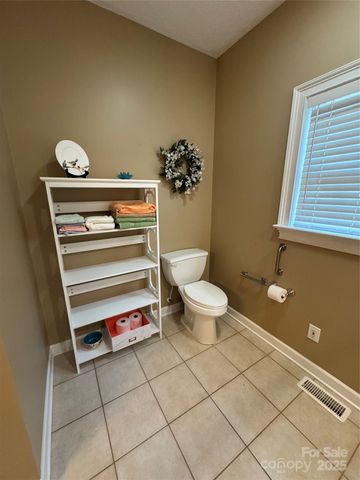 2911 Weatherfield Drive, Lincolnton, NC 28092
