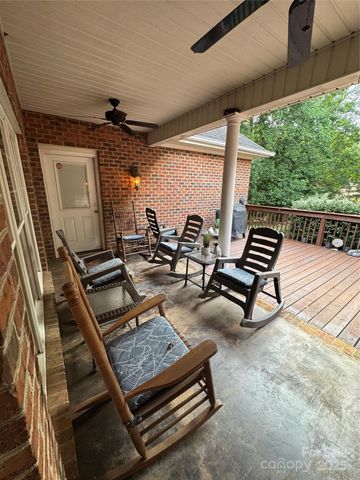 2911 Weatherfield Drive, Lincolnton, NC 28092