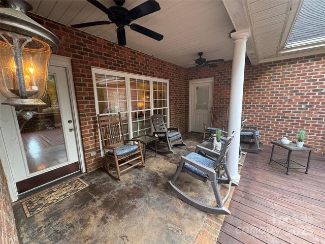 2911 Weatherfield Drive, Lincolnton, NC 28092