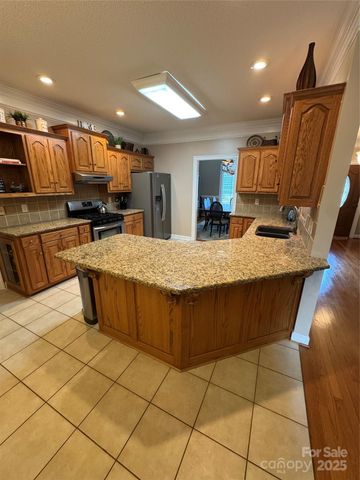 2911 Weatherfield Drive, Lincolnton, NC 28092