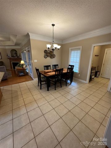 2911 Weatherfield Drive, Lincolnton, NC 28092