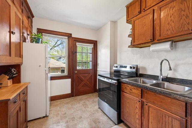 245-247 Morton Street W, Saint Paul, MN 55107