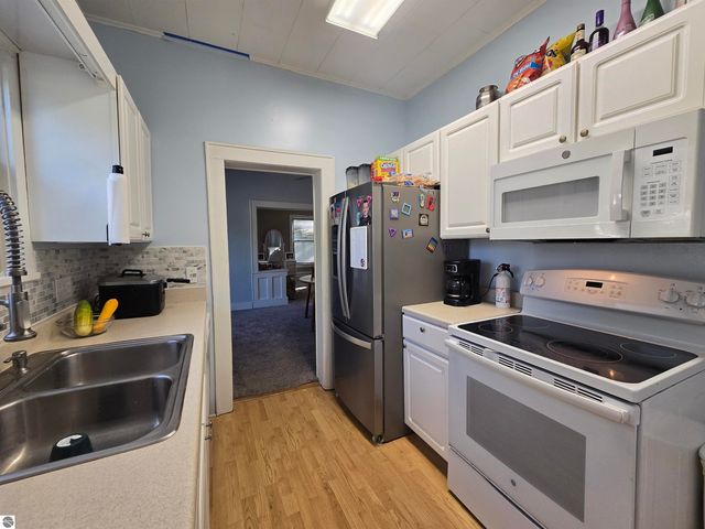 313 Holbrook, Cadillac, MI 49601