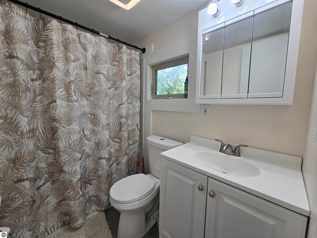 313 Holbrook, Cadillac, MI 49601