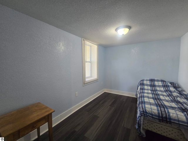 313 Holbrook, Cadillac, MI 49601