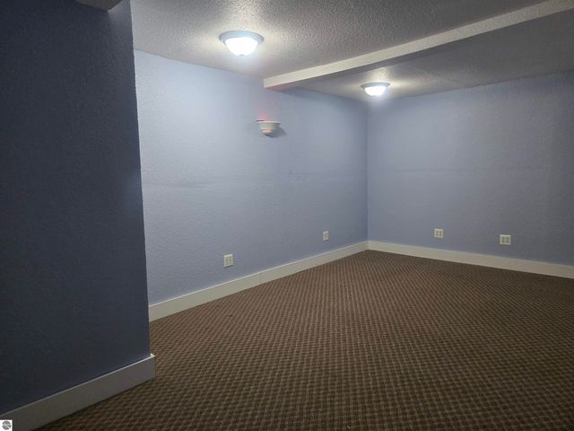 313 Holbrook, Cadillac, MI 49601