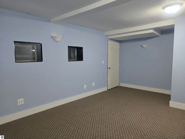 313 Holbrook, Cadillac, MI 49601