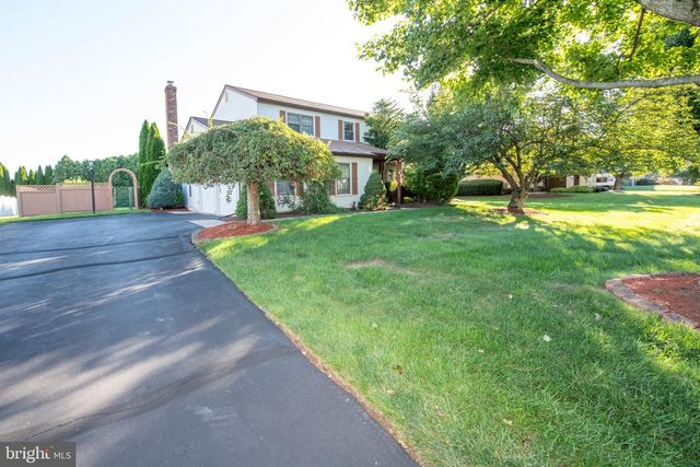 77 HAMPTON DR, Churchville, PA 18966