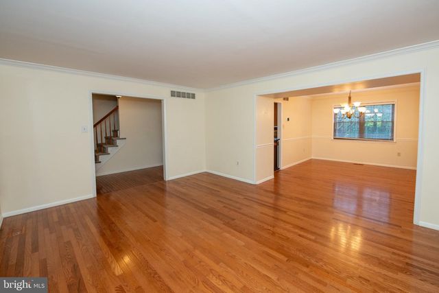 77 HAMPTON DR, Churchville, PA 18966