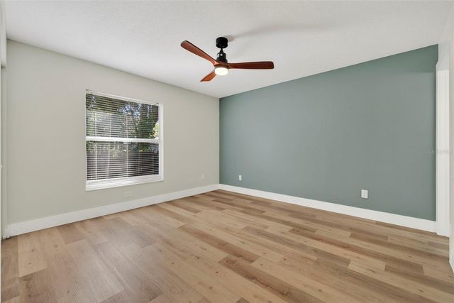 1909 E HENRY AVENUE, Tampa, FL 33610