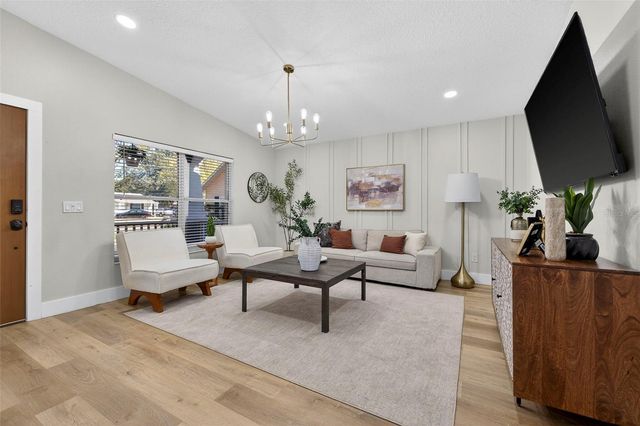 1909 E HENRY AVENUE, Tampa, FL 33610