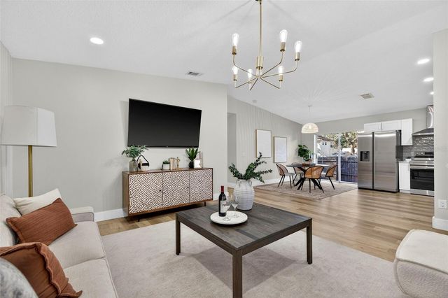 1909 E HENRY AVENUE, Tampa, FL 33610