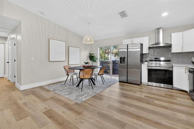 1909 E HENRY AVENUE, Tampa, FL 33610