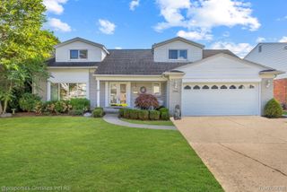 23282 N Rosedale Court, St. Clair Shores, MI 48080