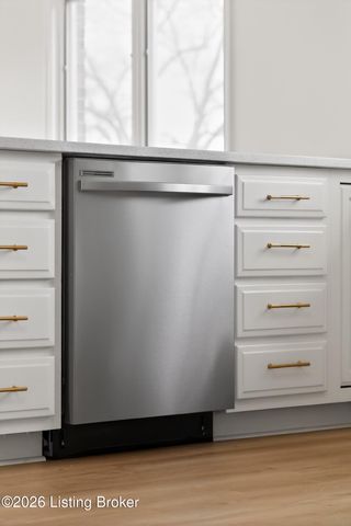 225 Appomattox Rd, Louisville, KY 40214