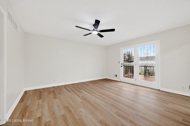 225 Appomattox Rd, Louisville, KY 40214