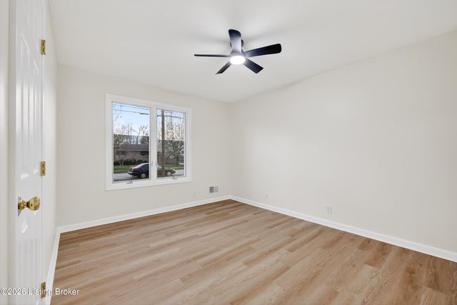 225 Appomattox Rd, Louisville, KY 40214