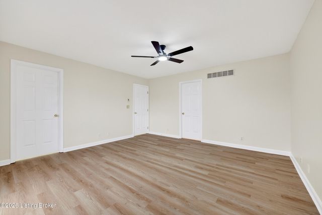 225 Appomattox Rd, Louisville, KY 40214