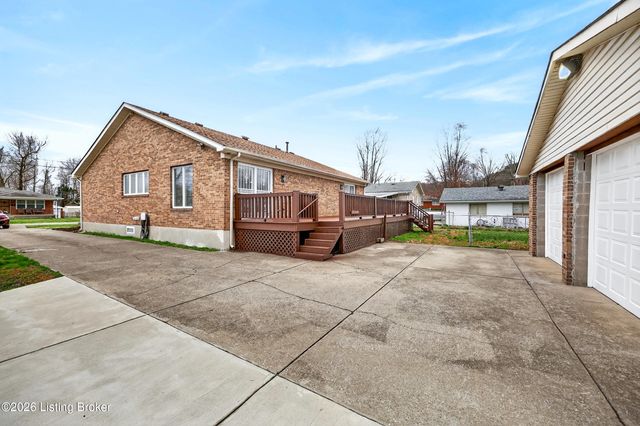 225 Appomattox Rd, Louisville, KY 40214