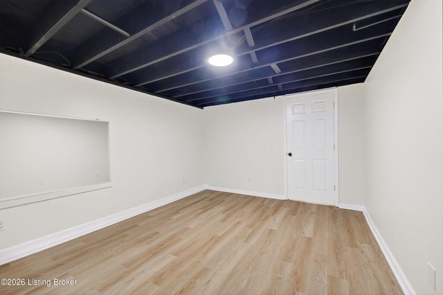 225 Appomattox Rd, Louisville, KY 40214