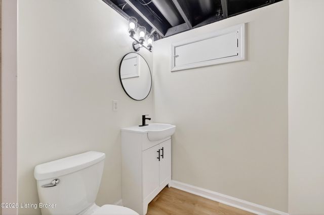 225 Appomattox Rd, Louisville, KY 40214