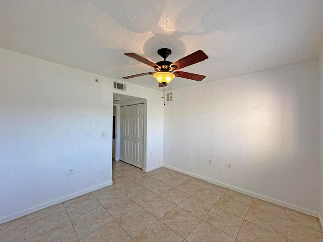 271 SW Palm Dr Apt 104, Port St Lucie, FL 34986