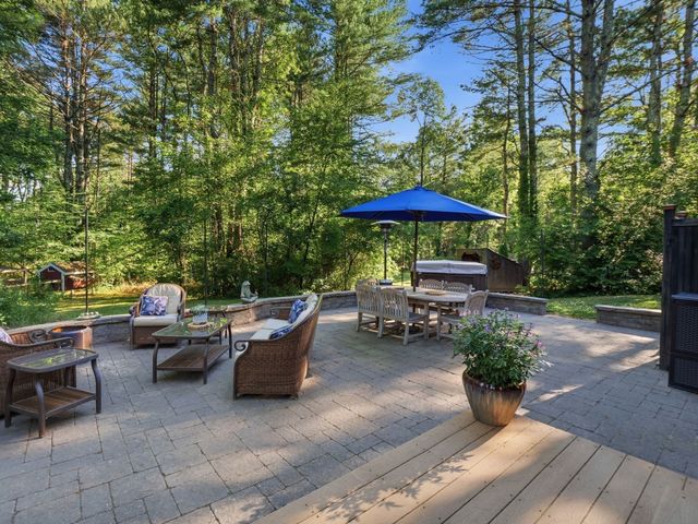 1294 Glebe St, Taunton, MA 02780