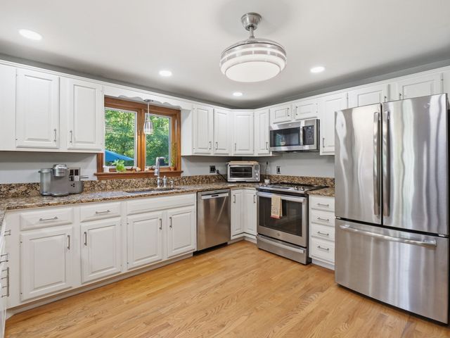 1294 Glebe St, Taunton, MA 02780