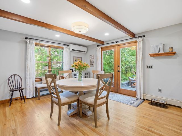 1294 Glebe St, Taunton, MA 02780